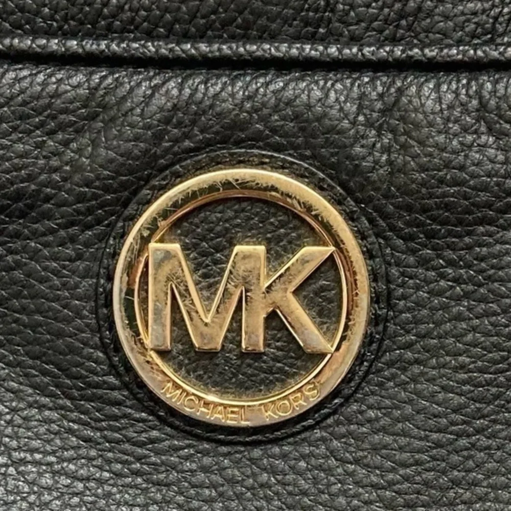Michael kors black leather crossbody bag
